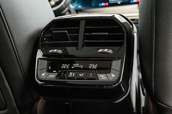 BMW iX 26 of 26
