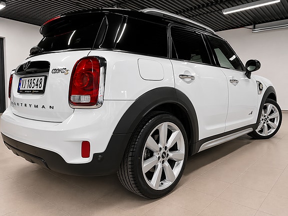 MINI Countryman-Serie 5 of 30