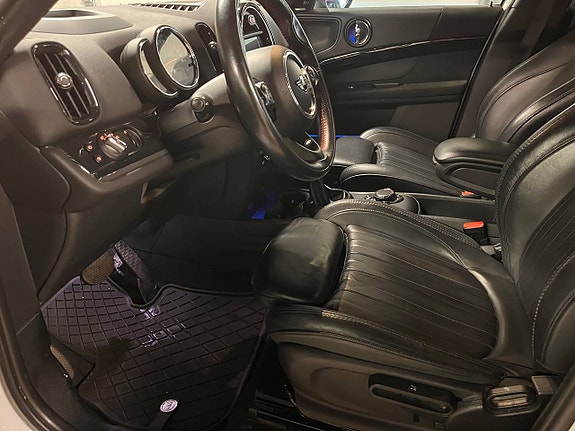 MINI Countryman-Serie 13 of 30