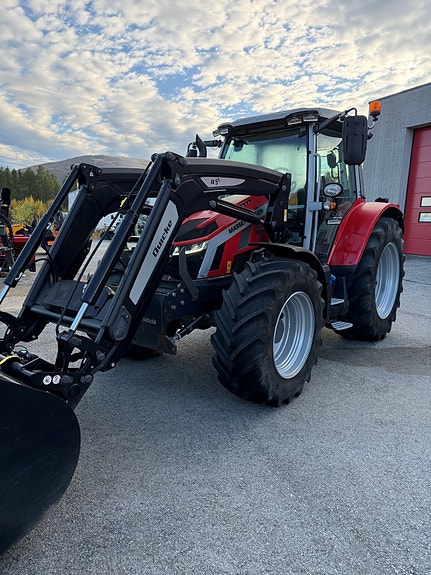 Massey Ferguson MF 5S.145 2 of 24