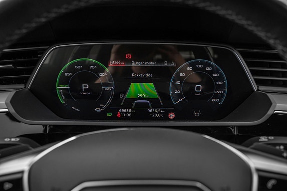 Audi Q8 e-tron 24 of 30