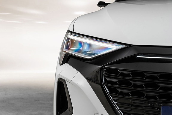 Audi Q8 e-tron 5 of 30