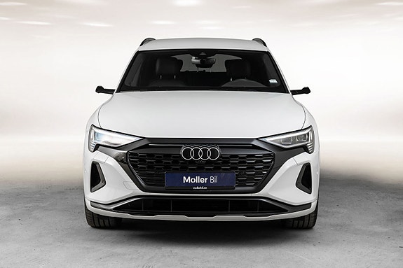 Audi Q8 e-tron 4 of 30