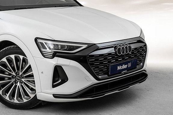Audi Q8 e-tron 3 of 30