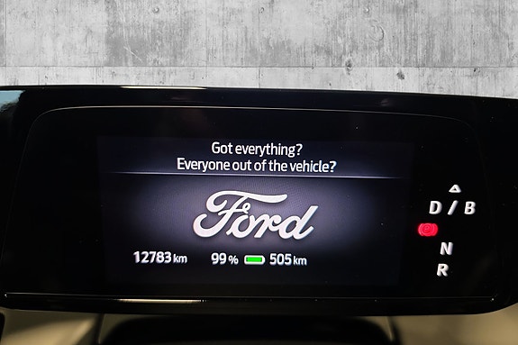 Ford Explorer 18 of 25