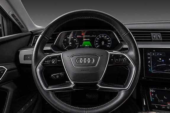 Audi Q8 e-tron 16 of 30