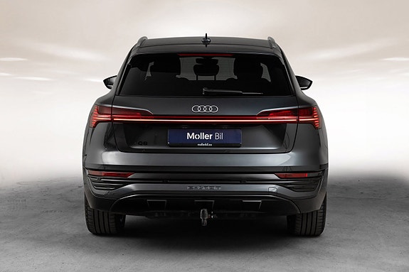 Audi Q8 e-tron 7 of 30