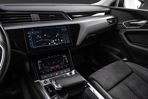 Audi Q8 e-tron 19 of 30