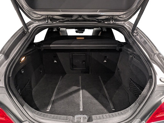 Mercedes-Benz CLA200 11 of 24