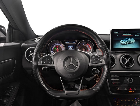 Mercedes-Benz CLA200 6 of 24