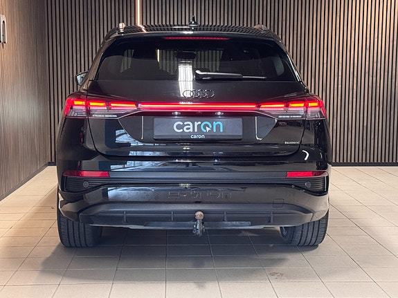 Audi Q4-Serie 4 of 30