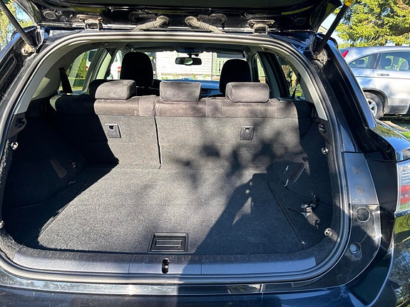 Lexus CT200h 9 of 11