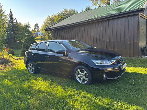 Lexus CT200h 10 of 11