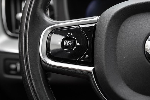 Volvo XC60 23 of 29