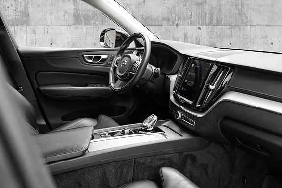 Volvo XC60 29 of 29