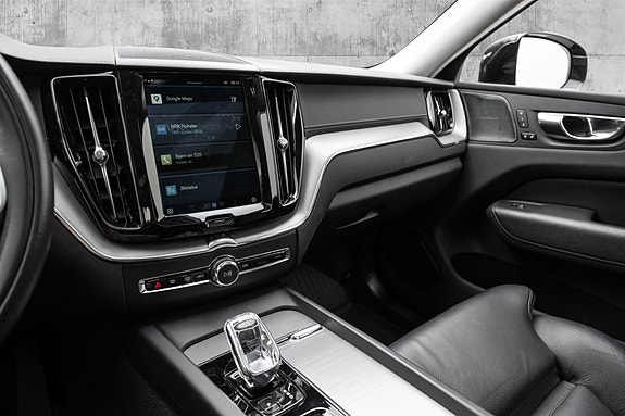 Volvo XC60 11 of 29