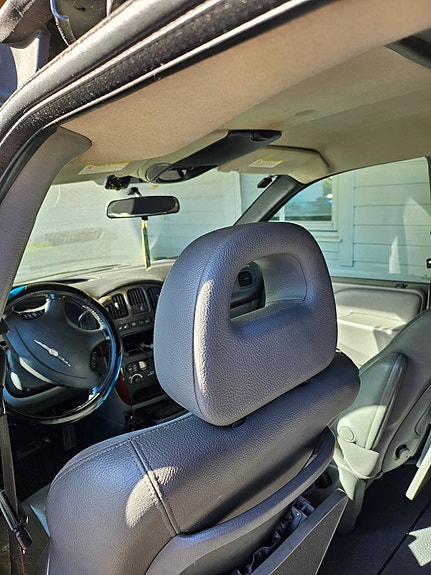 Chrysler Grand Voyager 3 of 6
