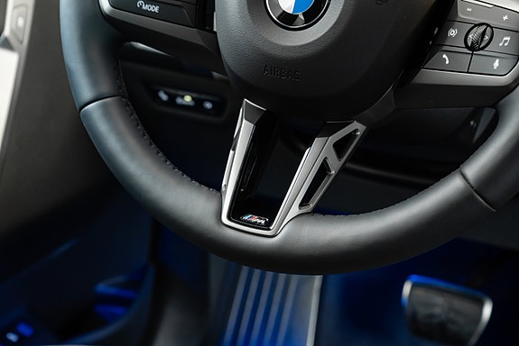 BMW iX 25 of 30