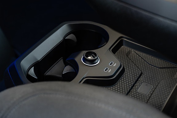 BMW iX 14 of 30