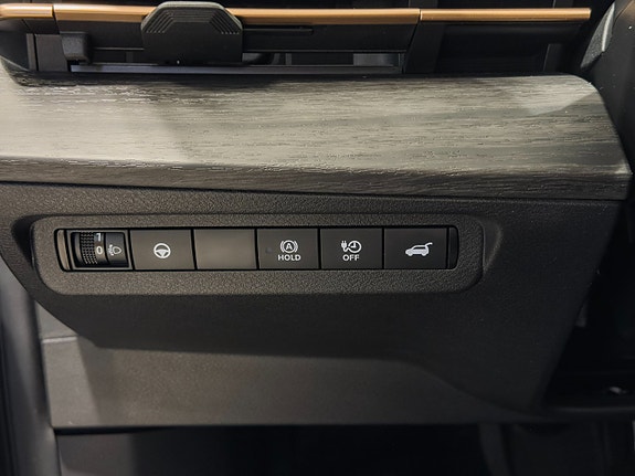 Nissan Ariya 14 of 30