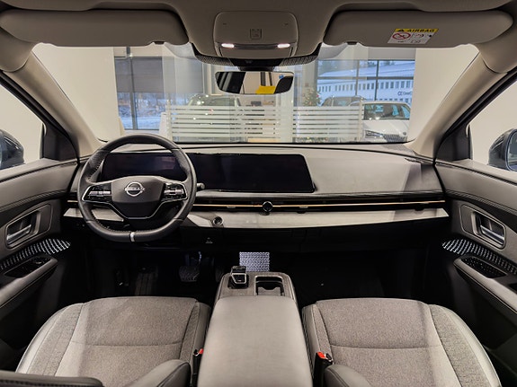 Nissan Ariya 12 of 30