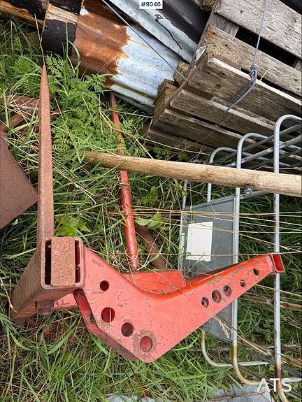 Rundballspyd og enkel skuffe til traktor 4 of 6