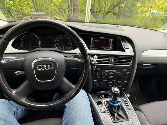 Audi A4 6 of 14
