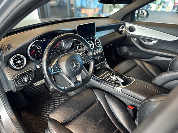 Mercedes-Benz C350 e 10 of 26