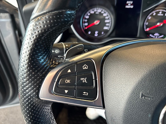 Mercedes-Benz C350 e 18 of 26