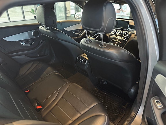 Mercedes-Benz C350 e 12 of 26