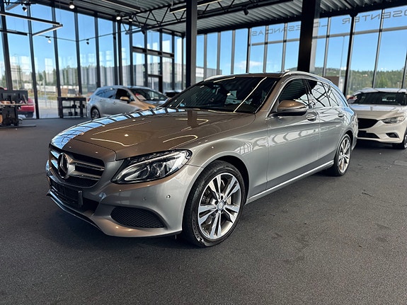 Mercedes-Benz C350 e 3 of 26
