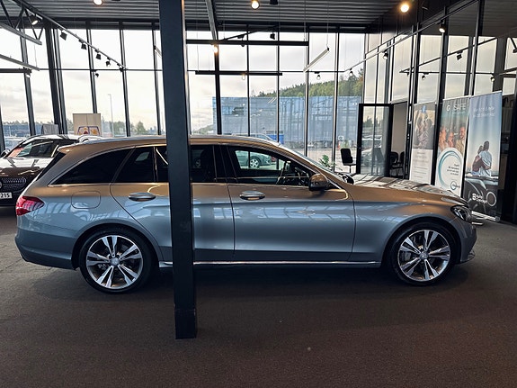 Mercedes-Benz C350 e 7 of 26