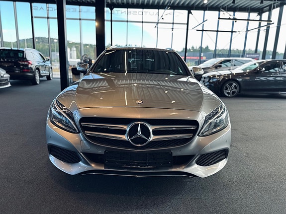 Mercedes-Benz C350 e 2 of 26