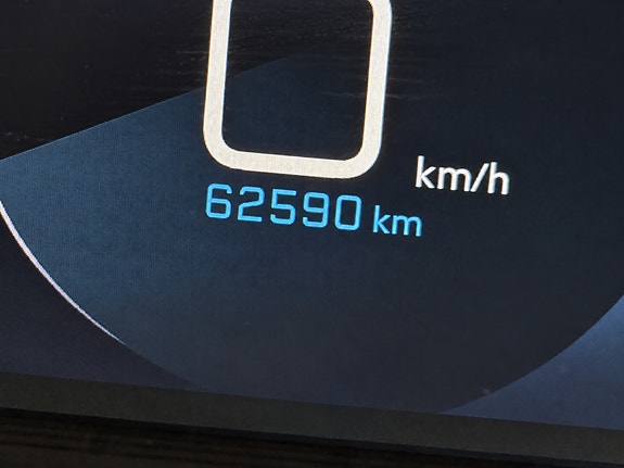 Peugeot e-2008 23 of 23