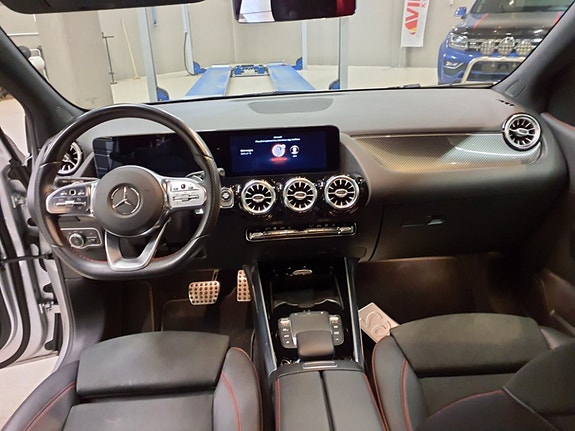 Mercedes-Benz B250 e 9 of 18