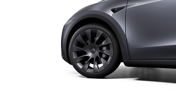 Tesla Model Y 4 of 5