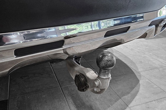 Mercedes-Benz GLC300 e 22 of 30