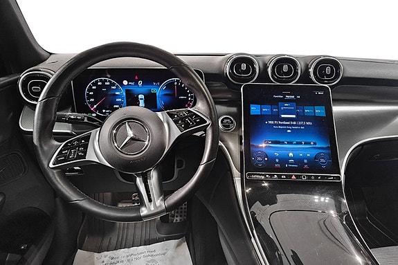 Mercedes-Benz GLC300 e 6 of 30