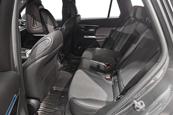 Mercedes-Benz GLC300 e 16 of 30