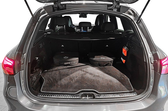 Mercedes-Benz GLC300 e 21 of 30