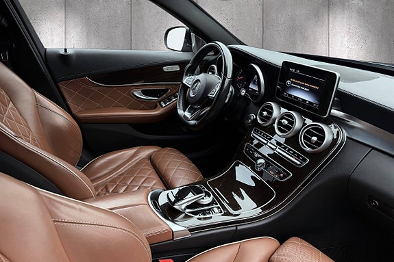 Mercedes-Benz C350 e 13 of 24