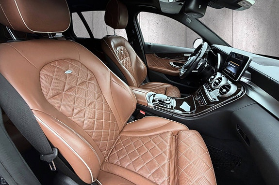 Mercedes-Benz C350 e 15 of 24