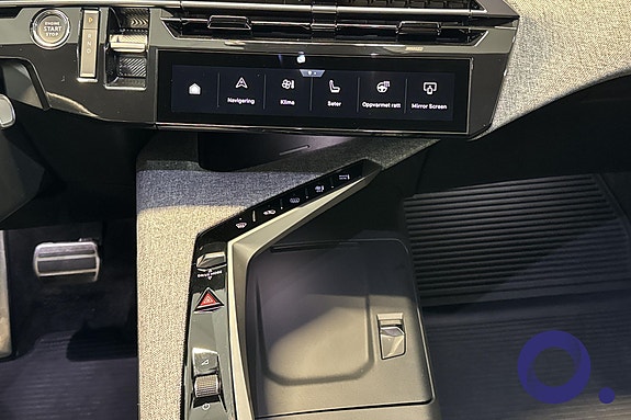 Peugeot e-5008 17 of 18