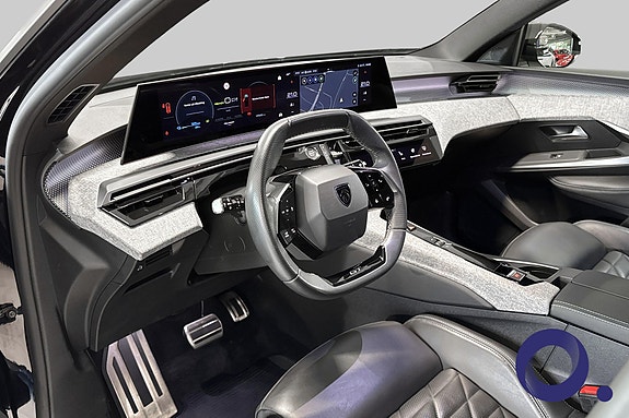 Peugeot e-5008 13 of 18