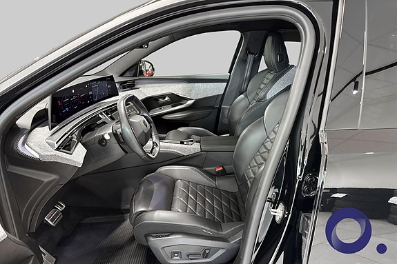 Peugeot e-5008 12 of 18