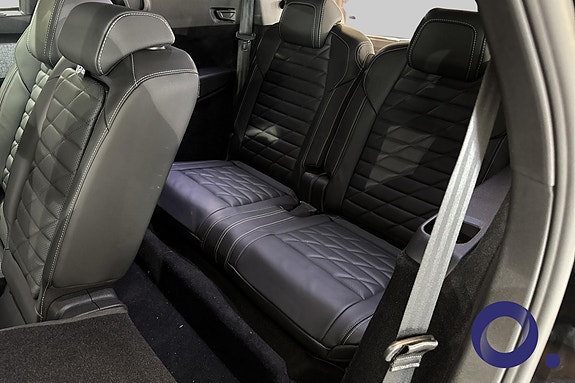 Peugeot e-5008 18 of 18