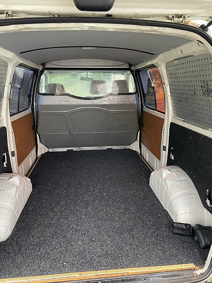 Toyota HiAce 7 of 13