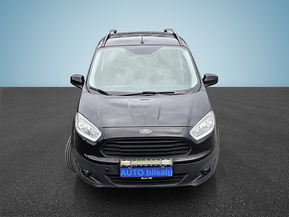 Ford Transit Courier 7 of 26