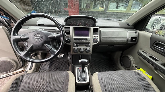 Nissan X-Trail 7 of 10