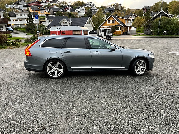 Volvo V90 4 of 14
